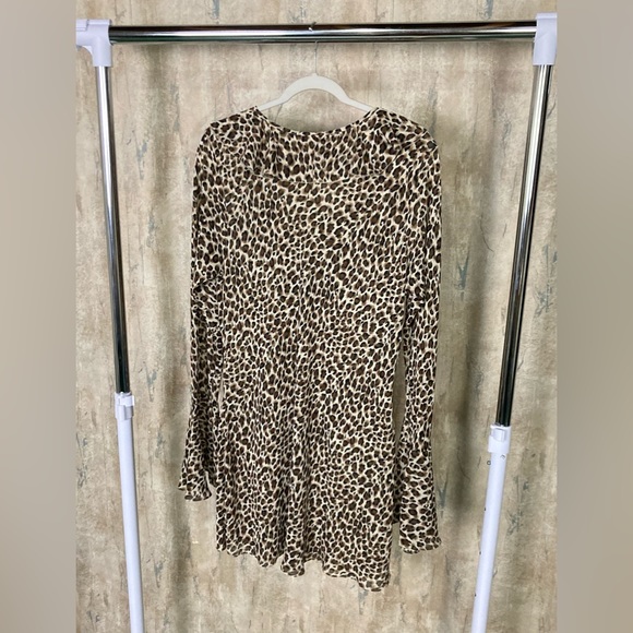 Victoria’s Secret Chiffon Lightweight Leopard XL Bell Sleeve Ruffle Slip Dress - Picture 3 of 10